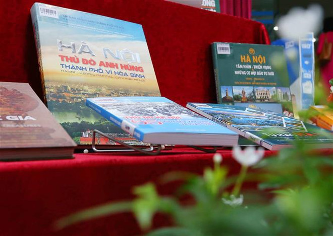 河内市举行多项活动 庆祝首都解放日67周年 ảnh 1 河内市举行多项活动 庆祝首都解放日67周年 ảnh 1