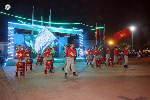 越南野战医院给联合国军事顾问团团长留下美好印象 ảnh 6 越南野战医院给联合国军事顾问团团长留下美好印象 ảnh 6