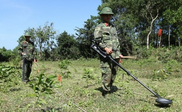 越南努力提高战争遗留爆炸物问题的解决能力 ảnh 1