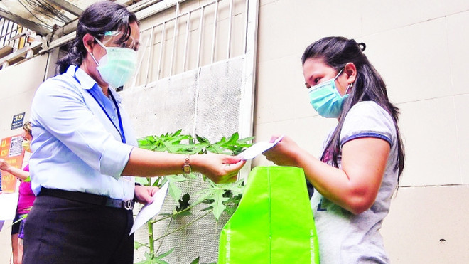 疫情期间送关爱 外国民众暖心间 ảnh 1 疫情期间送关爱 外国民众暖心间 ảnh 1