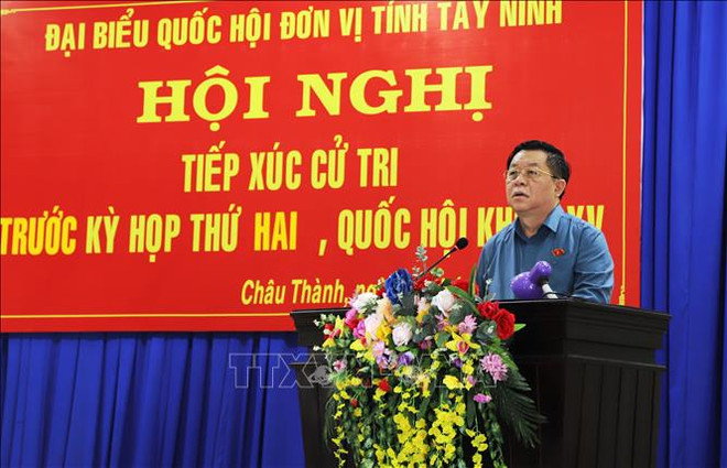 中央宣教部部长阮仲义在西宁省会见选民 ảnh 1 中央宣教部部长阮仲义在西宁省会见选民 ảnh 1