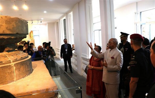 印度总统造访岘港市和广南省名胜古迹 ảnh 1