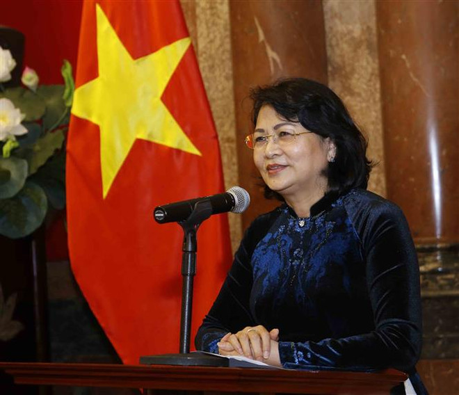 邓氏玉盛会见参加亚欧新音乐节的代表团 ảnh 1 邓氏玉盛会见参加亚欧新音乐节的代表团 ảnh 1