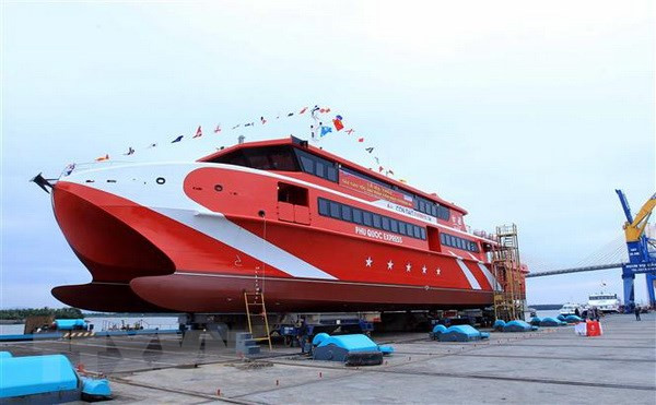 海防市:36号昆岛Express双体高速客船成功下水 ảnh 1 海防市:36号昆岛Express双体高速客船成功下水 ảnh 1