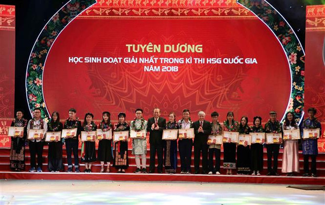 166名优秀少数民族学生和大学生获表彰 ảnh 2