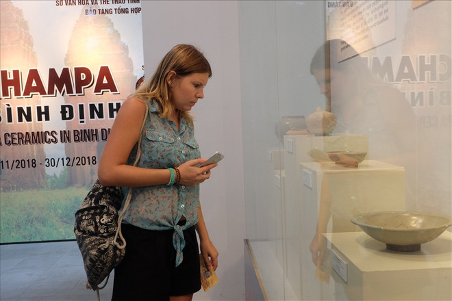 占婆庙塔展会亮相岘港市 ảnh 2