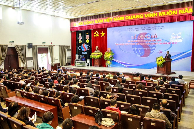 越南首次成功研制海水雪花冰制冰机 ảnh 2 越南首次成功研制海水雪花冰制冰机 ảnh 2