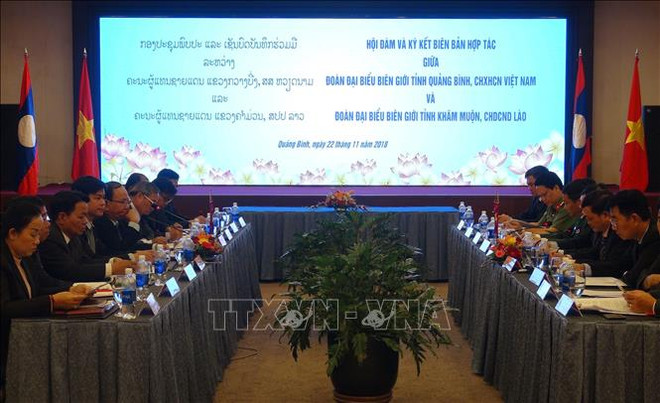 广平省与老挝甘蒙省加强合作 确保边境地区安全秩序 ảnh 1 广平省与老挝甘蒙省加强合作 确保边境地区安全秩序 ảnh 1
