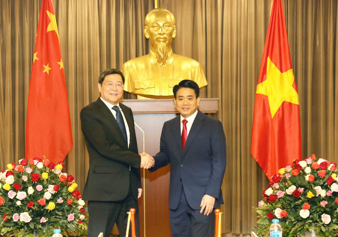 越共中央经济部部长阮文平会见中国共产党代表团 ảnh 2