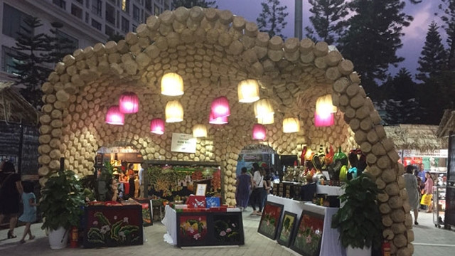 越南各地特产展和一村一产品展会正式开幕 ảnh 1