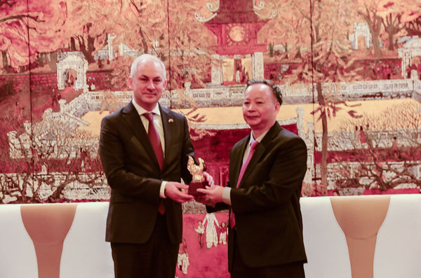 河内市与波兰各地将加强在各领域的合作 ảnh 1 河内市与波兰各地将加强在各领域的合作 ảnh 1