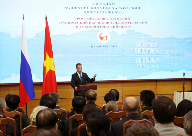 梅德韦杰夫走访参观越俄热带综合科技研究中心 ảnh 1 梅德韦杰夫走访参观越俄热带综合科技研究中心 ảnh 1