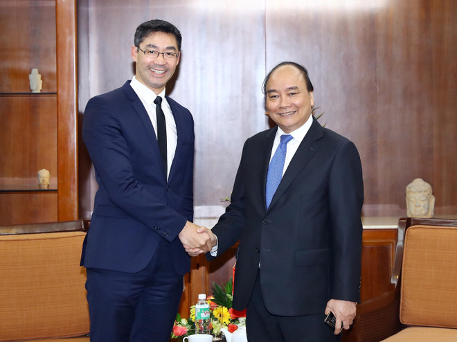 政府总理阮春福会见德国前副总理菲利普·勒斯勒尔 ảnh 1