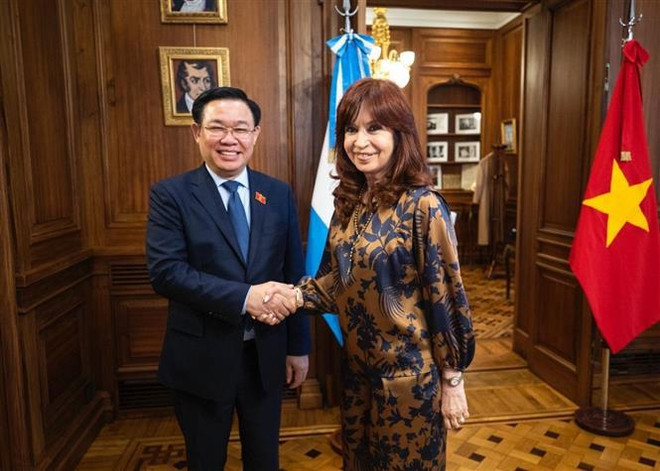 国会主席王廷惠会见阿根廷副总统兼参议长克里斯蒂娜 ảnh 1 国会主席王廷惠会见阿根廷副总统兼参议长克里斯蒂娜 ảnh 1