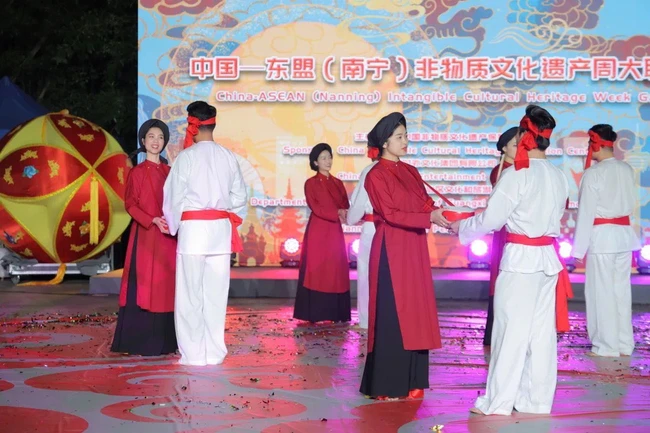 越南参加东盟-中国非物质文化遗产周 ảnh 1