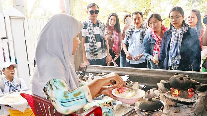 越南安江省占族独具特色的牛饼 ảnh 1 越南安江省占族独具特色的牛饼 ảnh 1