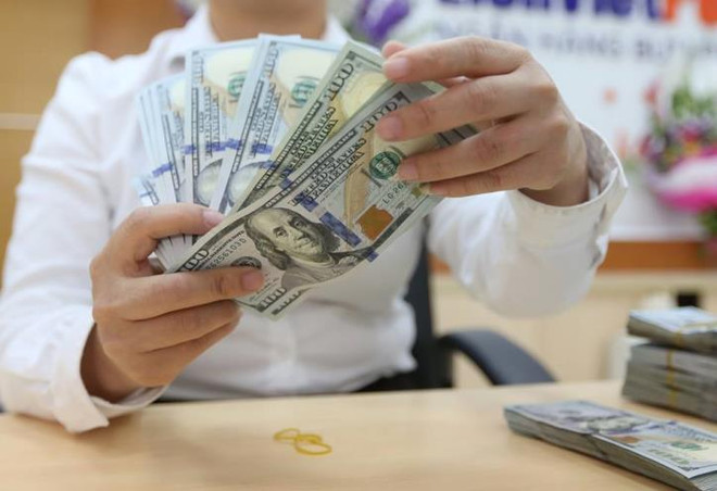 2月21日上午越南各家商业银行美元卖出价均上涨 ảnh 1 2月21日上午越南各家商业银行美元卖出价均上涨 ảnh 1