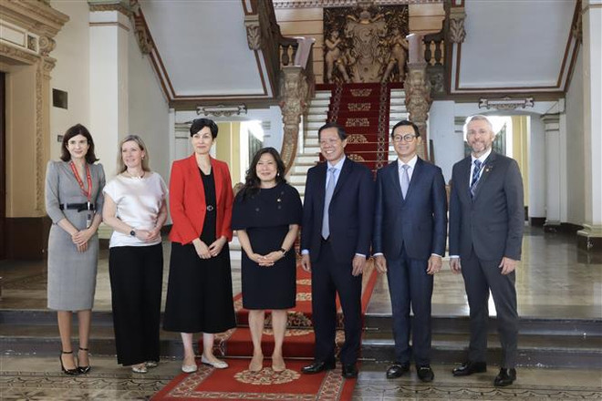加强胡志明市与加拿大在多领域的合作 ảnh 1 加强胡志明市与加拿大在多领域的合作 ảnh 1