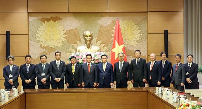 越南国会主席王廷惠会见日本经济团体联合会代表团 ảnh 2 越南国会主席王廷惠会见日本经济团体联合会代表团 ảnh 2