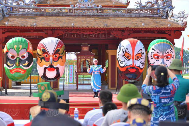 振兴顺化㗰剧 ảnh 2