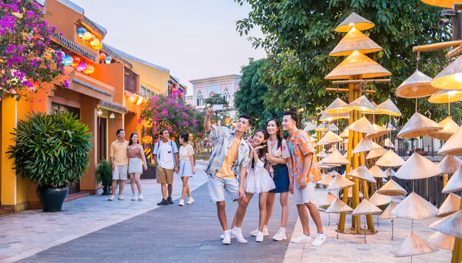 越南有效开发年轻人旅游市场 ảnh 1 越南有效开发年轻人旅游市场 ảnh 1