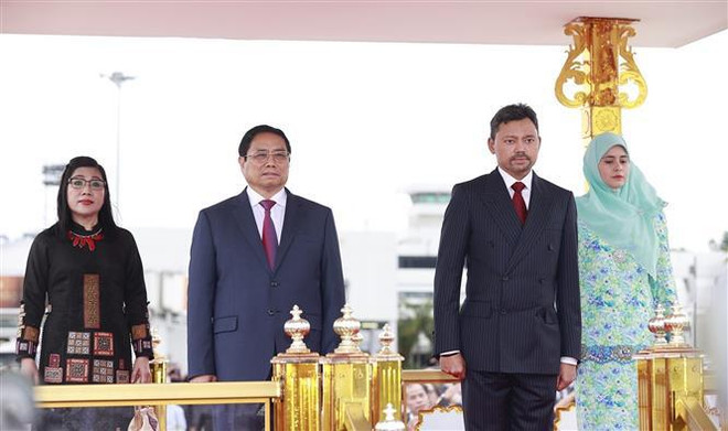 越南政府总理范明政开始对文莱进行正式访问 ảnh 1 越南政府总理范明政开始对文莱进行正式访问 ảnh 1