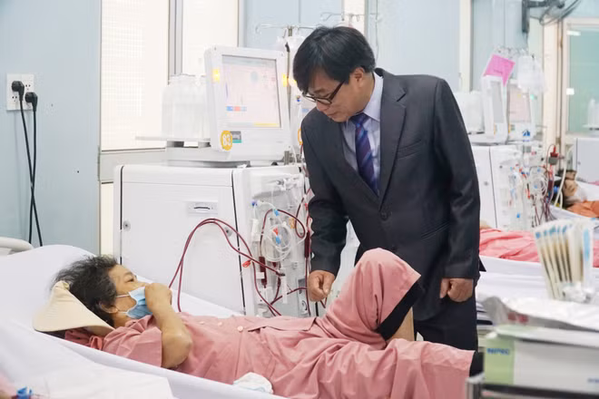 胡志明市大水镬医院人造肾脏科获得ISO 9001：2015标准认证证书 ảnh 2