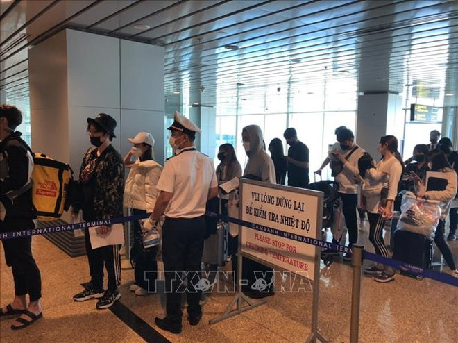  29日起从伊朗和意大利入境越南的游客务必进行健康申报 ảnh 1  29日起从伊朗和意大利入境越南的游客务必进行健康申报 ảnh 1