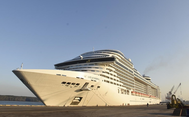 巴地头顿省为“地中海辉煌号”五星级豪华游轮举行欢迎仪式 ảnh 1