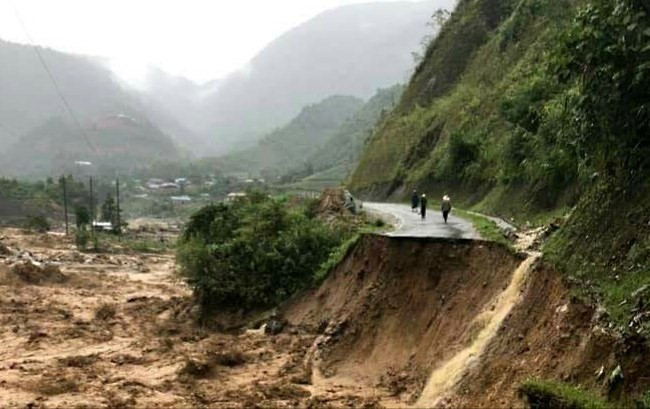 莱州老街等省突降暴雨引发洪水造成重大损失 ảnh 1 莱州老街等省突降暴雨引发洪水造成重大损失 ảnh 1
