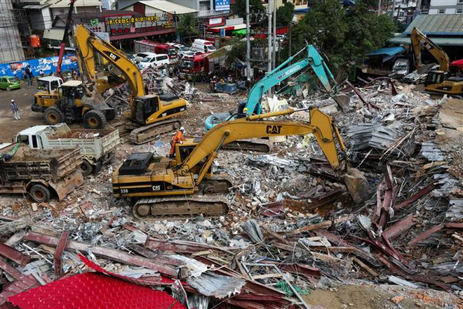 柬埔寨一在建七层建筑倒塌致多人伤亡 ảnh 1 柬埔寨一在建七层建筑倒塌致多人伤亡 ảnh 1