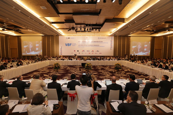 2019年度越南企业中期论坛:尽快完善基础设施体系 满足发展需求 ảnh 1 2019年度越南企业中期论坛:尽快完善基础设施体系 满足发展需求 ảnh 1