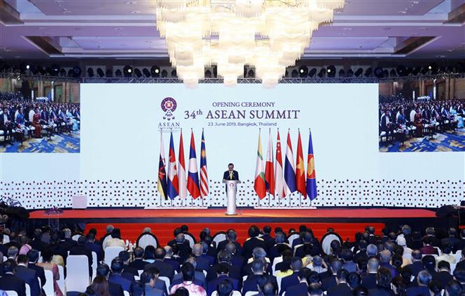 越南政府总理阮春福出席第34届东盟峰会开幕式 ảnh 2 越南政府总理阮春福出席第34届东盟峰会开幕式 ảnh 2