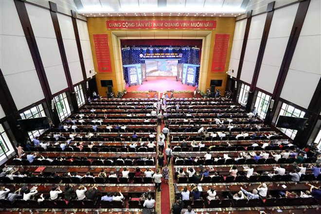 政府副总理武德儋出席2018年越南国家质量奖暨亚太国际质量奖颁奖仪式 ảnh 3 政府副总理武德儋出席2018年越南国家质量奖暨亚太国际质量奖颁奖仪式 ảnh 3