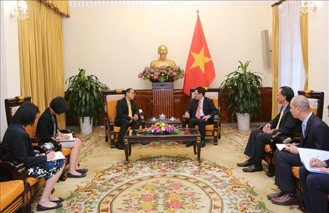 越南政府副总理兼外长范平明会见泰国新任驻越大使 ảnh 1 越南政府副总理兼外长范平明会见泰国新任驻越大使 ảnh 1