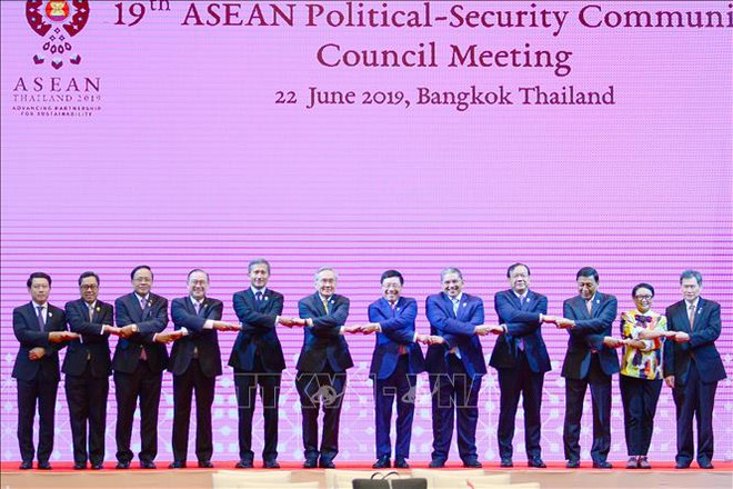 东盟政治安全共同体理事会第19届会议和东盟协调委员会第23届会议在泰国举行 ảnh 1