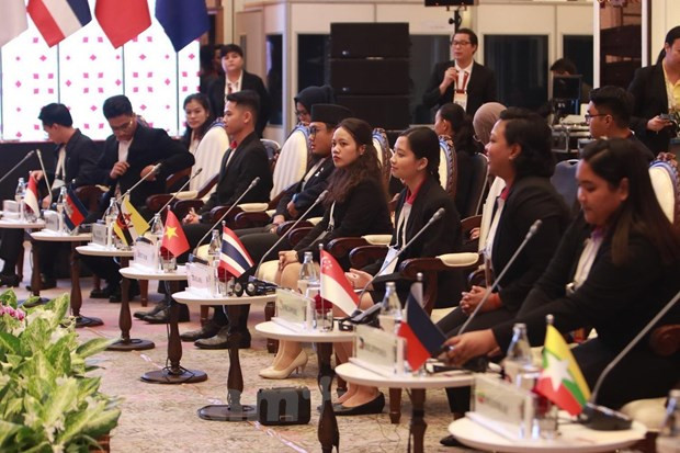 东盟高层领导会见ASEAN-AIPA、ASEAN Youth 和 ASEAN-BAC代表 ảnh 2 东盟高层领导会见ASEAN-AIPA、ASEAN Youth 和 ASEAN-BAC代表 ảnh 2