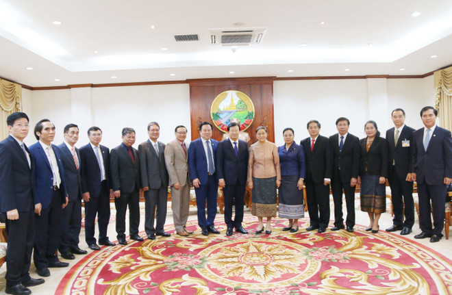 老挝领导人：越老关系向好发展 ảnh 2