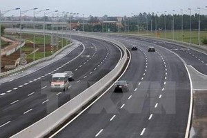 从泰国边境地区通往老挝的公路正式开通 ảnh 1 从泰国边境地区通往老挝的公路正式开通 ảnh 1