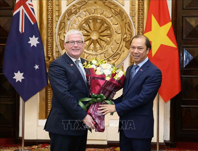 澳大利亚驻越大使获得越南社会主义共和国的友谊勋章 ảnh 1 澳大利亚驻越大使获得越南社会主义共和国的友谊勋章 ảnh 1