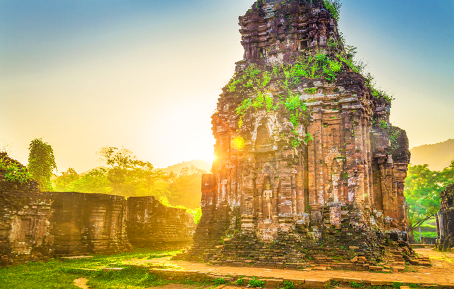 努力在雨季前完成占婆建筑艺术杰作——A塔群修缮工作 ảnh 1 努力在雨季前完成占婆建筑艺术杰作——A塔群修缮工作 ảnh 1