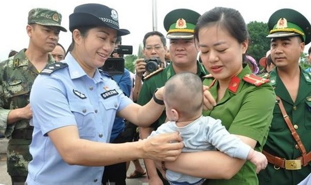 越南始终严厉打击拐卖人口犯罪 ảnh 1 越南始终严厉打击拐卖人口犯罪 ảnh 1