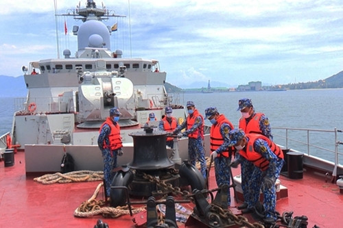 越南人民海军代表团首次参加国际军事比赛:在国际赛场上锤炼本领 ảnh 9 越南人民海军代表团首次参加国际军事比赛:在国际赛场上锤炼本领 ảnh 9