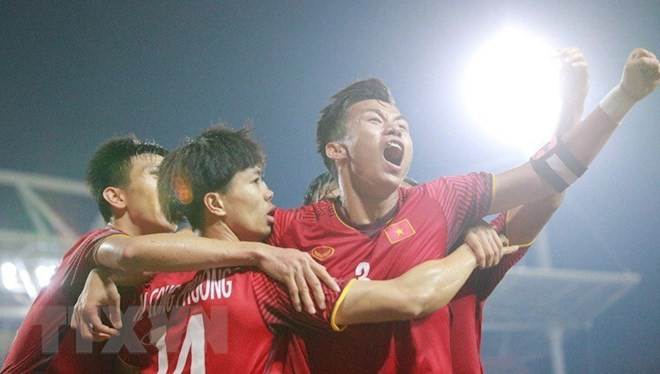阮春福:越南国足应继续保持冷静 信心十足 为祖国争光 ảnh 1 阮春福:越南国足应继续保持冷静 信心十足 为祖国争光 ảnh 1
