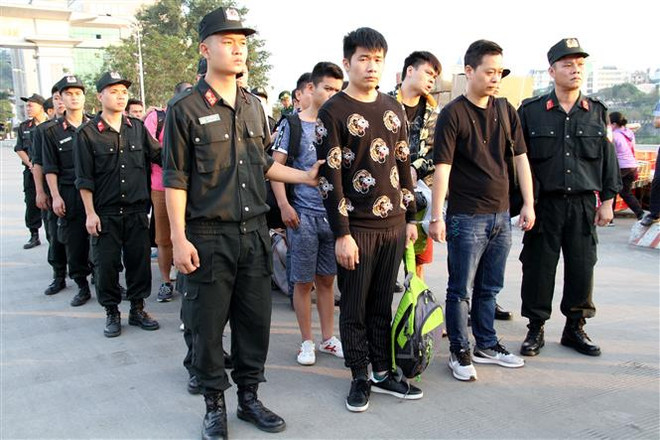 10名中国人因涉嫌网络诈骗被越南老街省警方抓获 ảnh 1 10名中国人因涉嫌网络诈骗被越南老街省警方抓获 ảnh 1