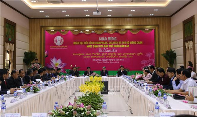 加强同塔省与老挝各地的交流合作 ảnh 1 加强同塔省与老挝各地的交流合作 ảnh 1