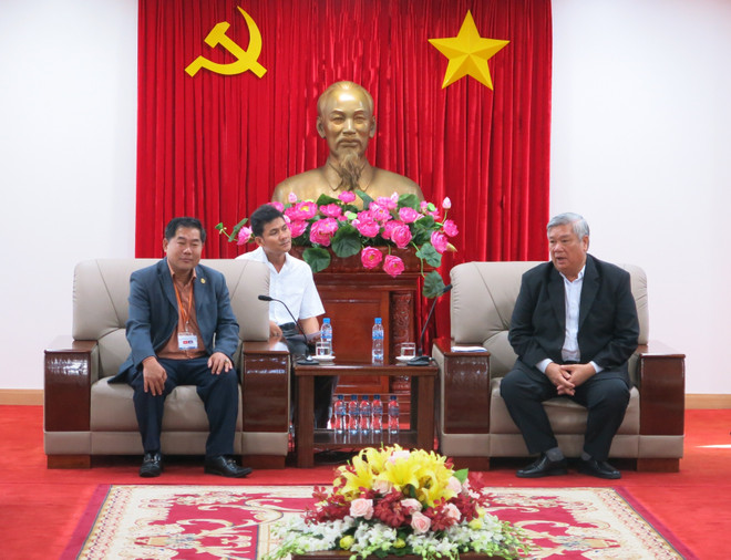 柬埔寨宗教事务部代表团对越南平阳省进行工作访问 ảnh 1 柬埔寨宗教事务部代表团对越南平阳省进行工作访问 ảnh 1