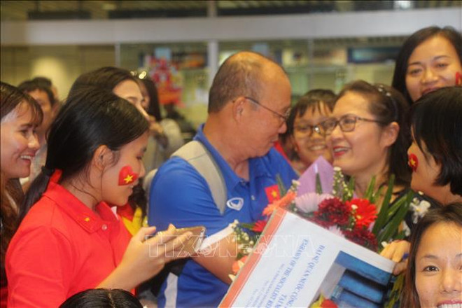 AFF Suzuki Cup 2018：越南驻马来西亚大使给越南国足打气助威 ảnh 1