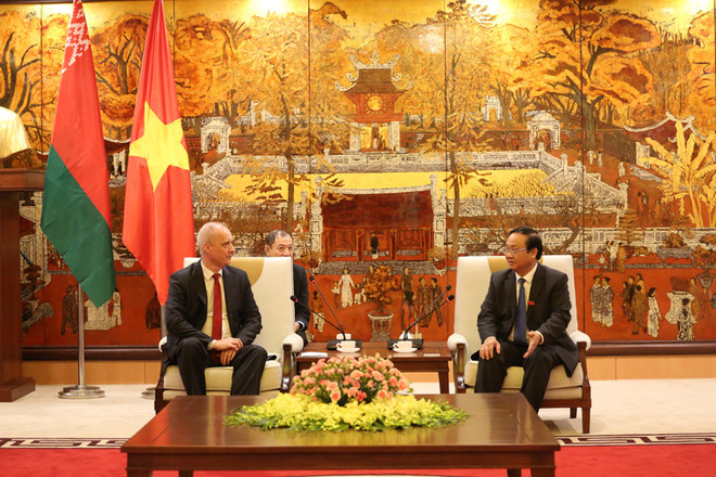 河内市欲与明斯克市促进合作关系 ảnh 1 河内市欲与明斯克市促进合作关系 ảnh 1