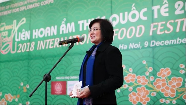 2018年国际美食节向国际友人介绍越南风土人情 ảnh 1 2018年国际美食节向国际友人介绍越南风土人情 ảnh 1